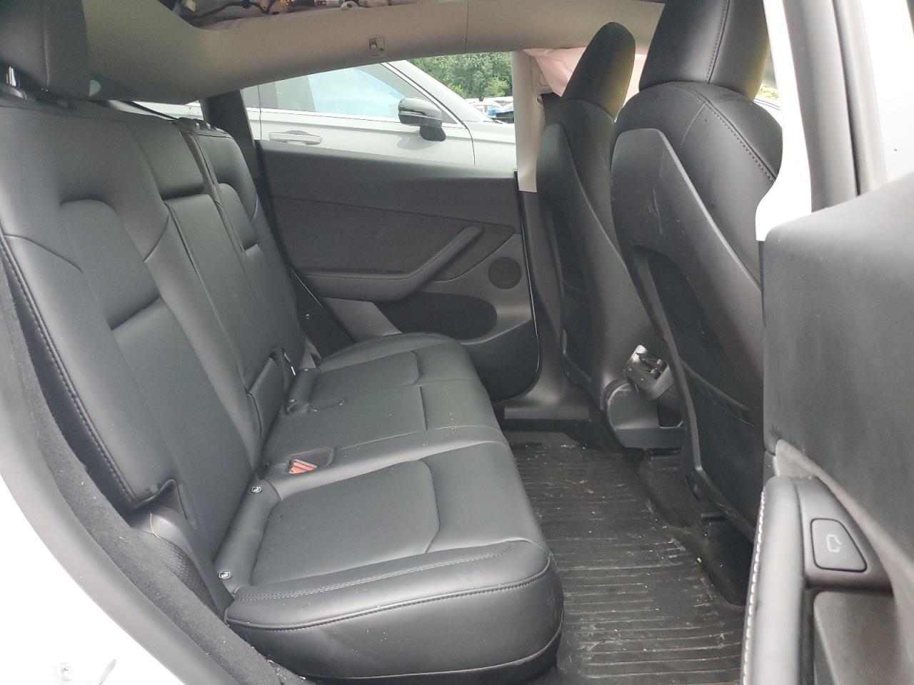 2022 Tesla Model Y VIN: 7SAYGDEE2NA012069 Lot: 69191965