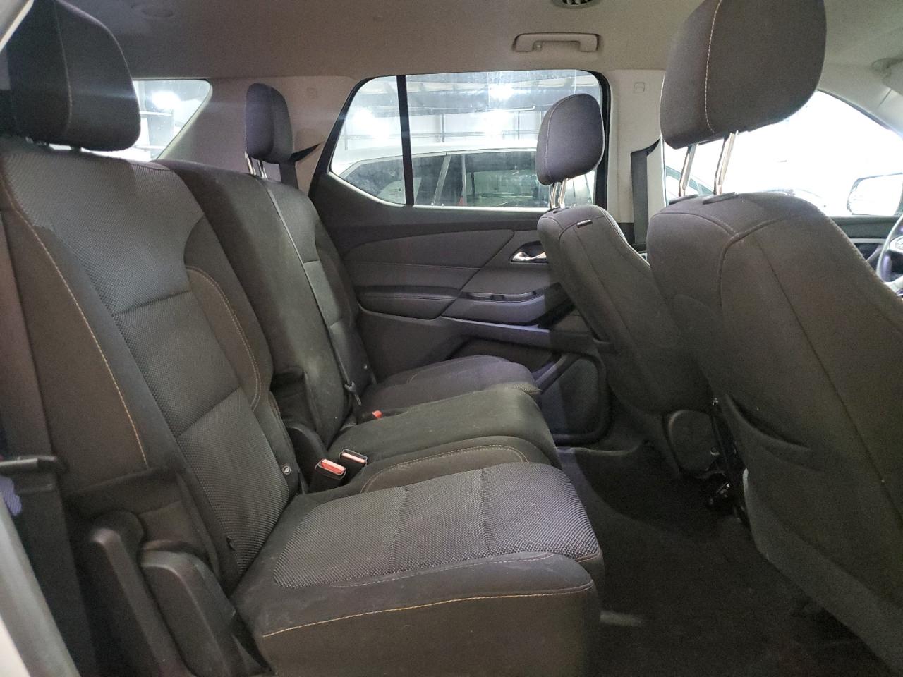 2018 Chevrolet Traverse Ls VIN: 1GNEVFKW4JJ201138 Lot: 68176555