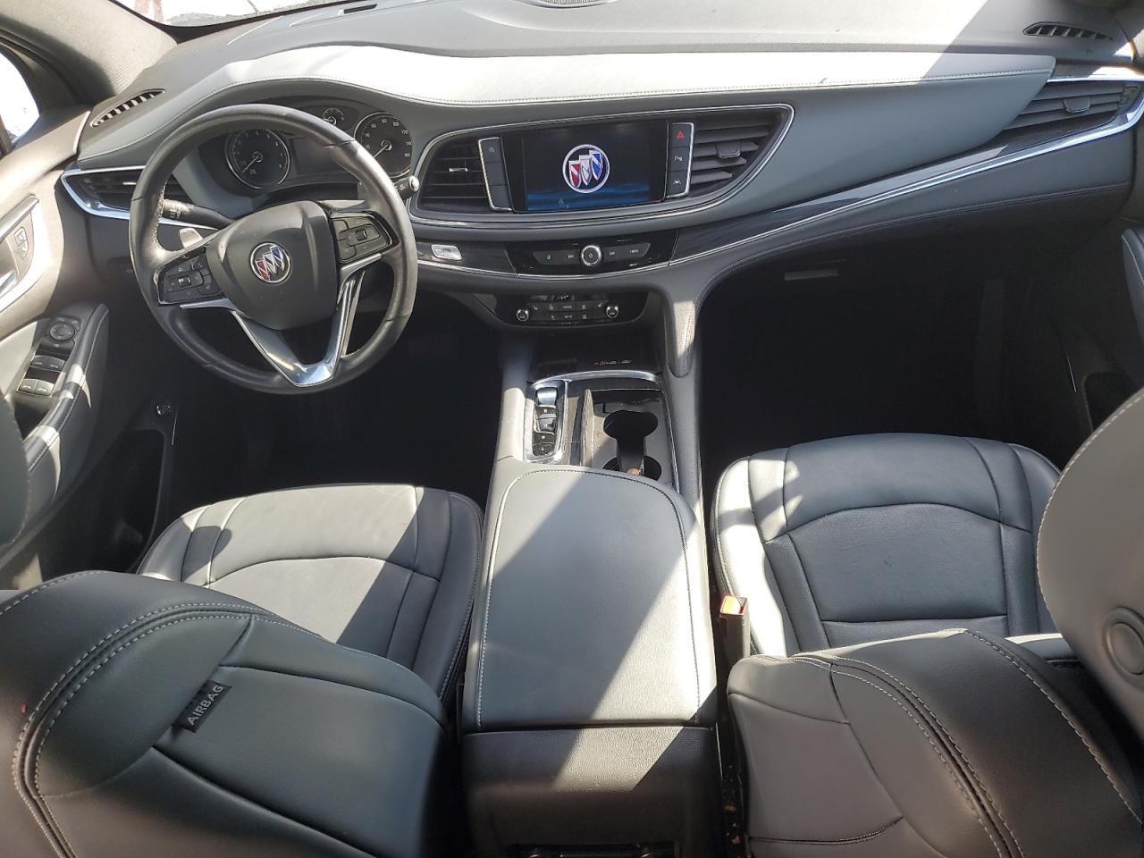 2022 Buick Enclave Essence VIN: 5GAERBKW5NJ165828 Lot: 70163385