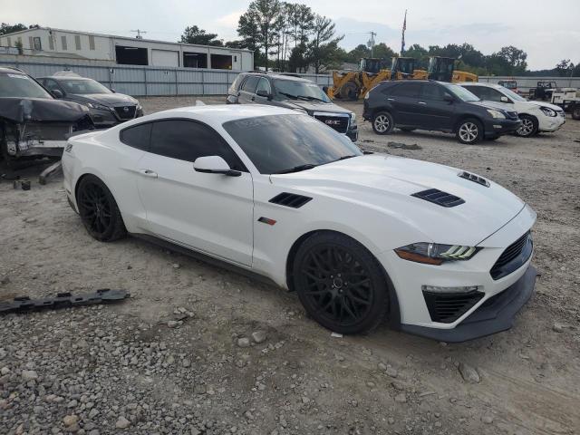  FORD MUSTANG 2022 Белы