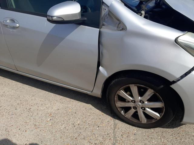 2013 TOYOTA YARIS TR V