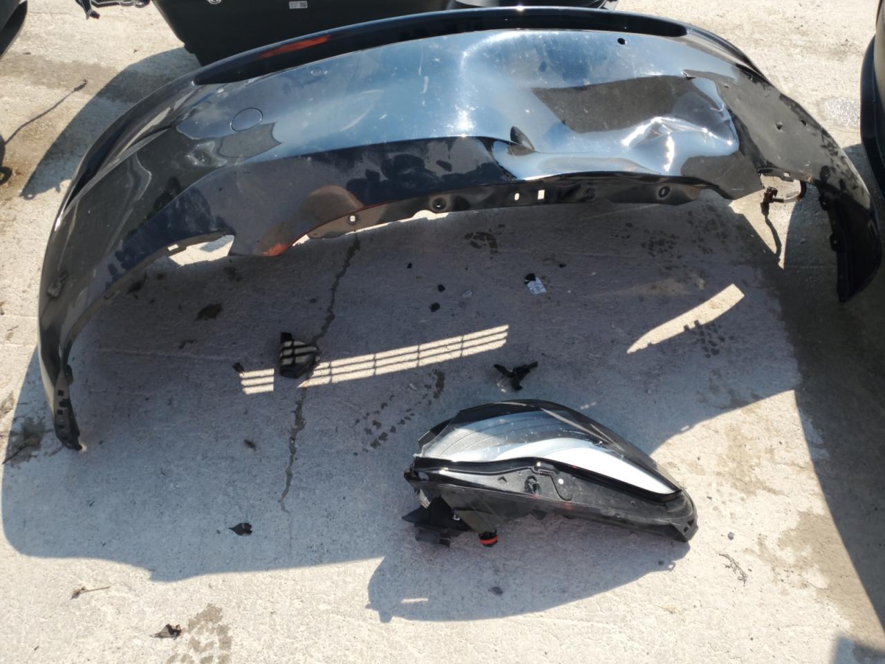 2022 Tesla Model Y VIN: 7SAYGDEF5NF382511 Lot: 68245365