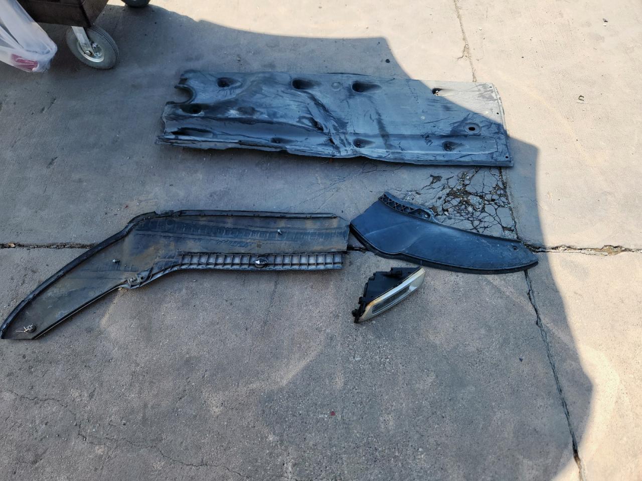 2013 Volkswagen Passat Sel VIN: 1VWCN7A34DC012704 Lot: 70864455