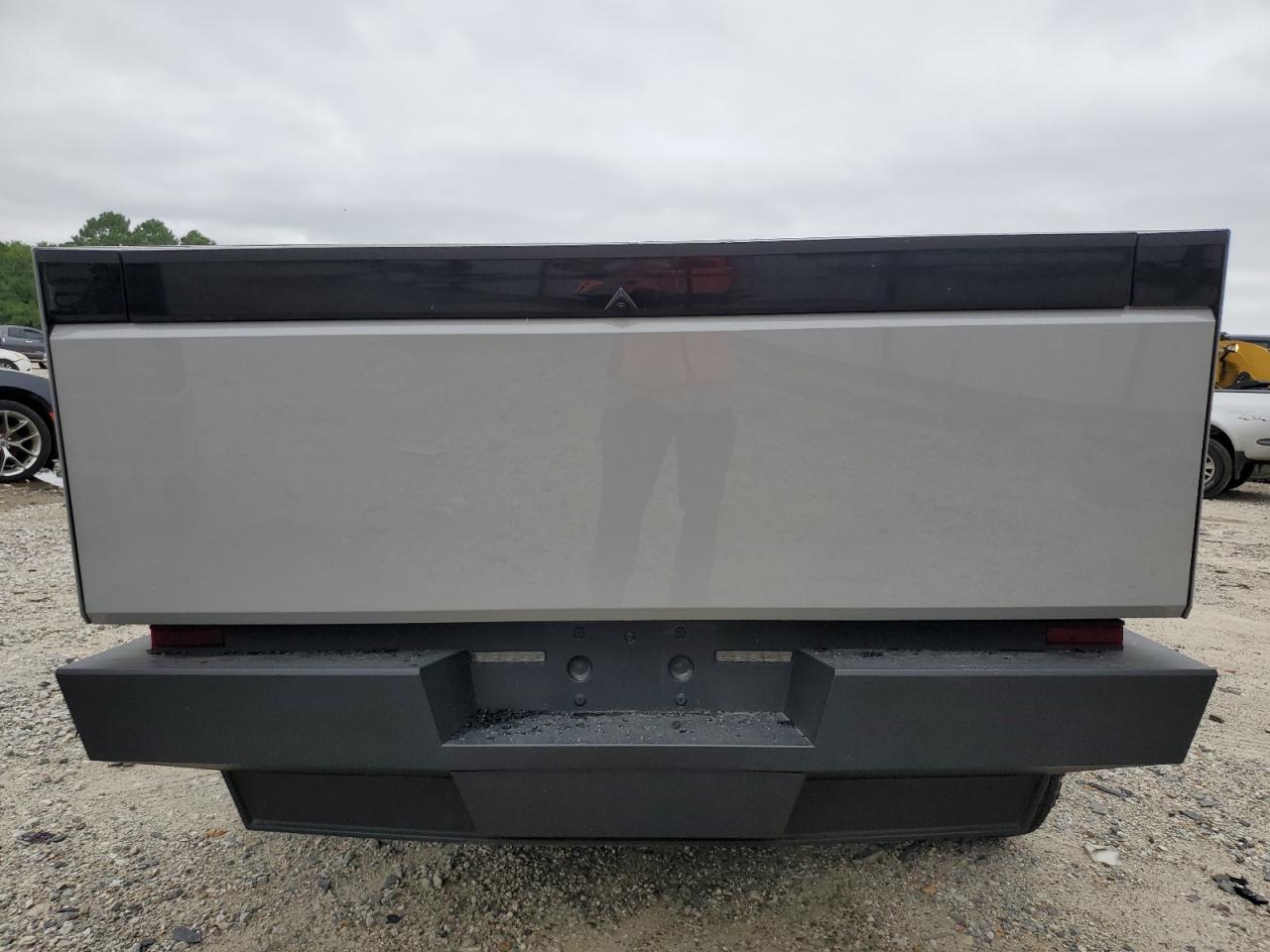 2024 Tesla Cybertruck VIN: 7G2CEHEE3RA048554 Lot: 69672765