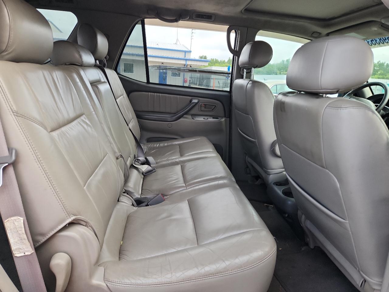 2002 Toyota Sequoia Limited VIN: 5TDBT48A42S105046 Lot: 69835335