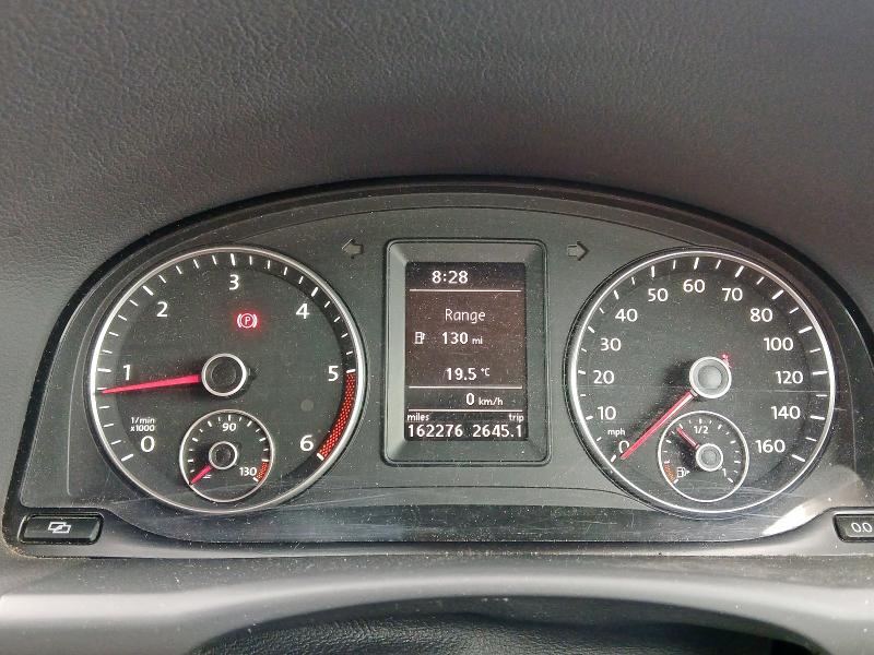 2011 VOLKSWAGEN TOURAN SE