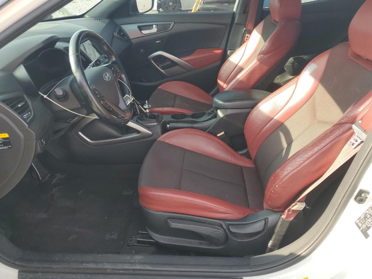 2016 Hyundai Veloster Turbo VIN: KMHTC6AEXGU287735 Lot: 67090275