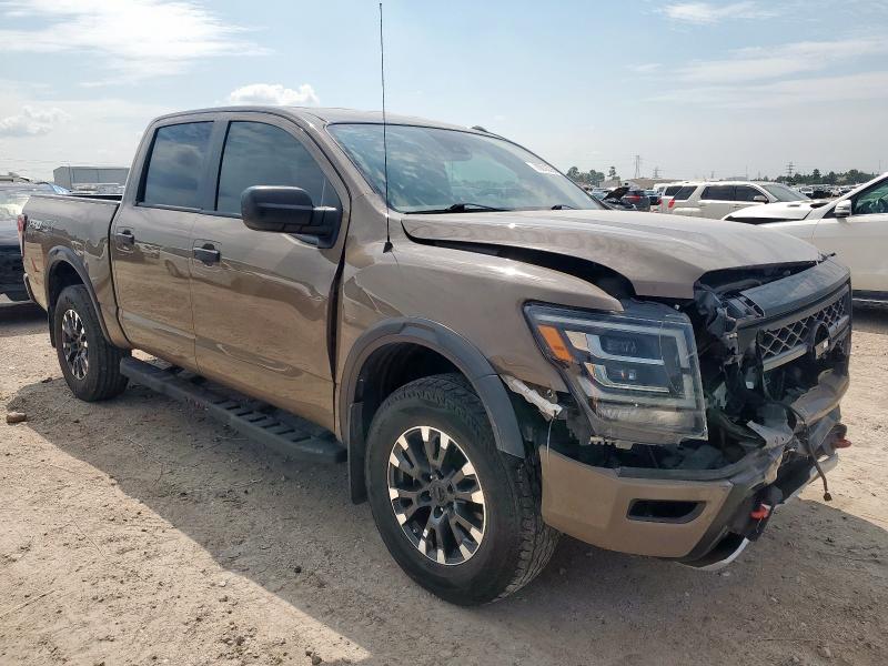  NISSAN TITAN 2021 Brown