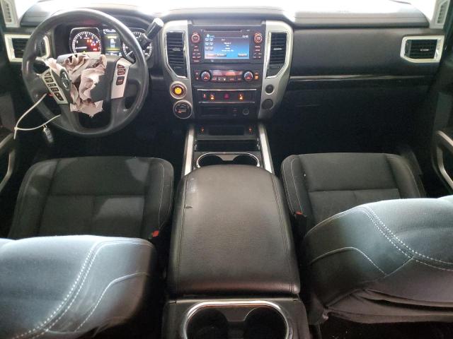  NISSAN TITAN 2017 Белы
