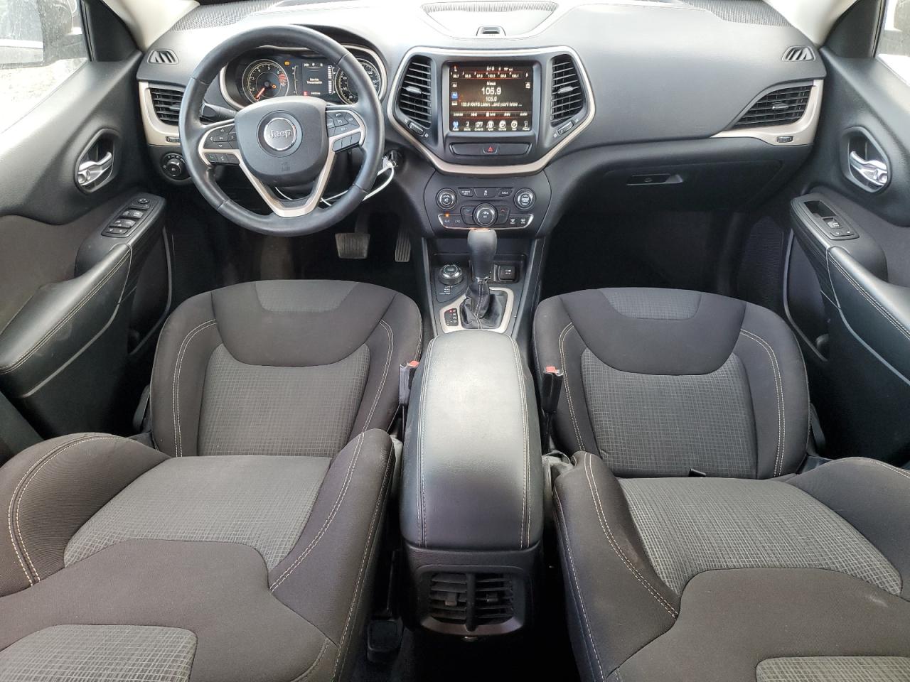 2016 Jeep Cherokee Latitude VIN: 1C4PJMCB3GW141846 Lot: 70047365