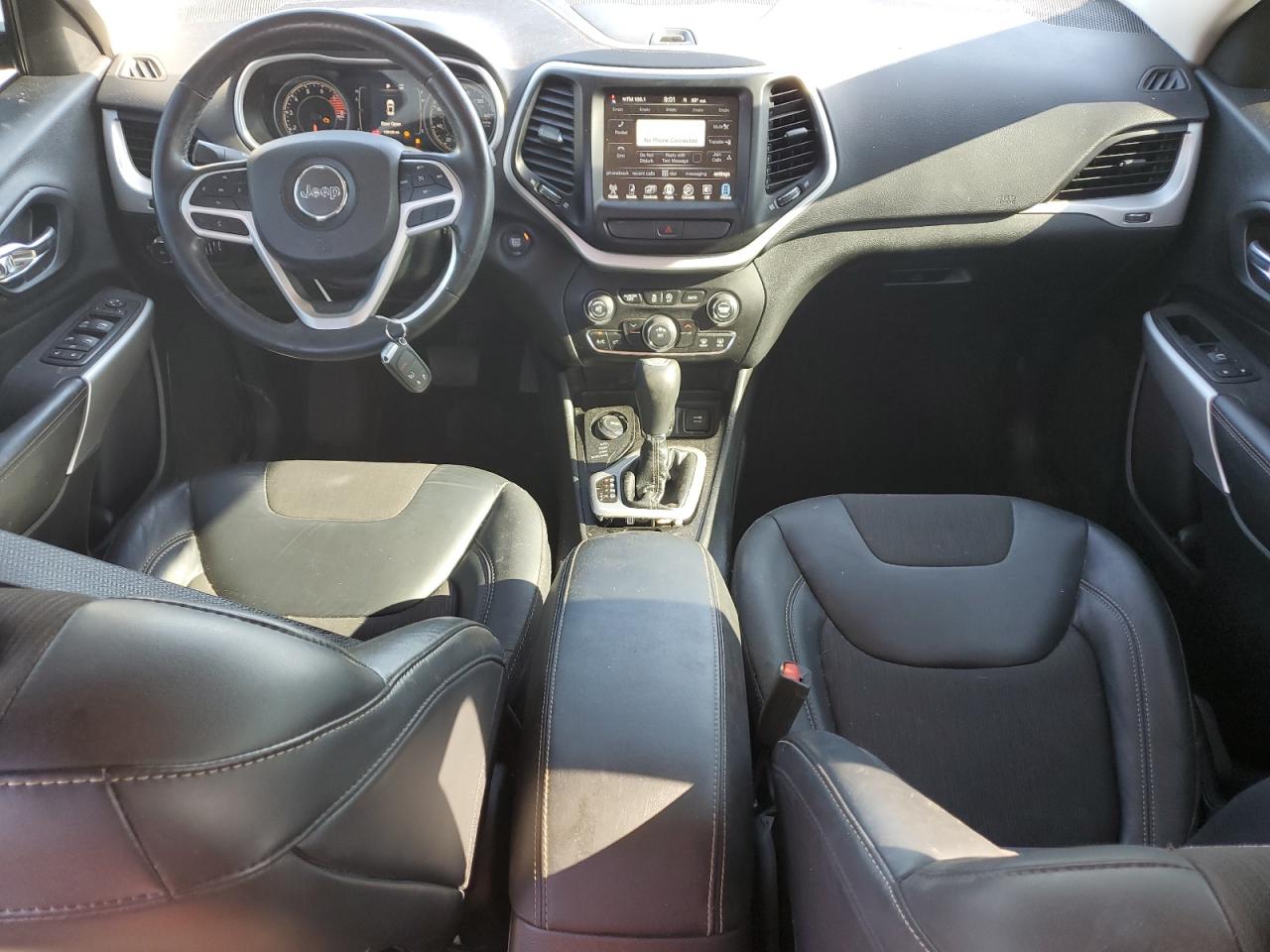 2018 Jeep Cherokee Latitude Plus VIN: 1C4PJMLX5JD562370 Lot: 70636185