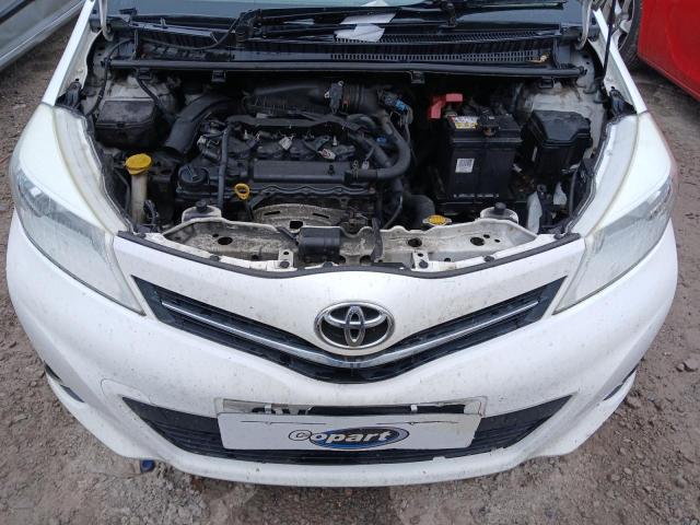2013 TOYOTA YARIS TREN