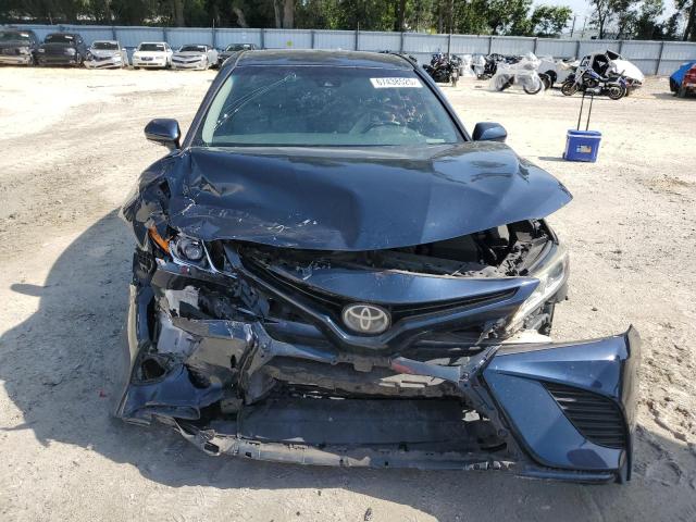  TOYOTA CAMRY 2018 Granatowy