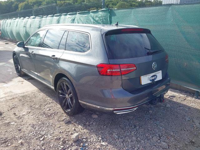 2016 VOLKSWAGEN PASSAT GT