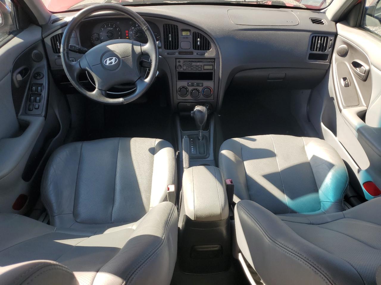 2005 Hyundai Elantra Gls VIN: KMHDN46D55U077673 Lot: 70130855