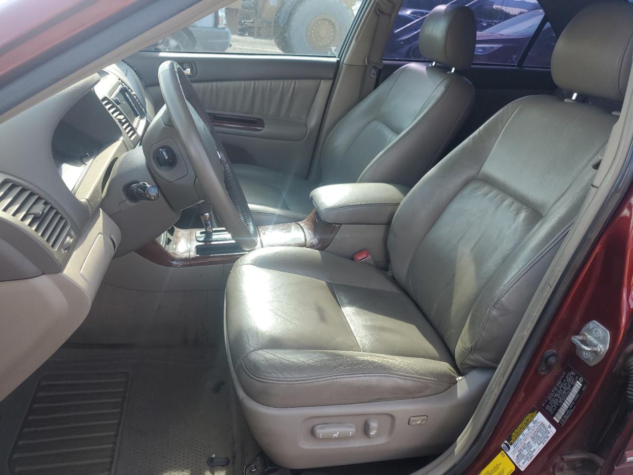 2005 Toyota Camry Le VIN: 4T1BF30K35U106125 Lot: 67823235