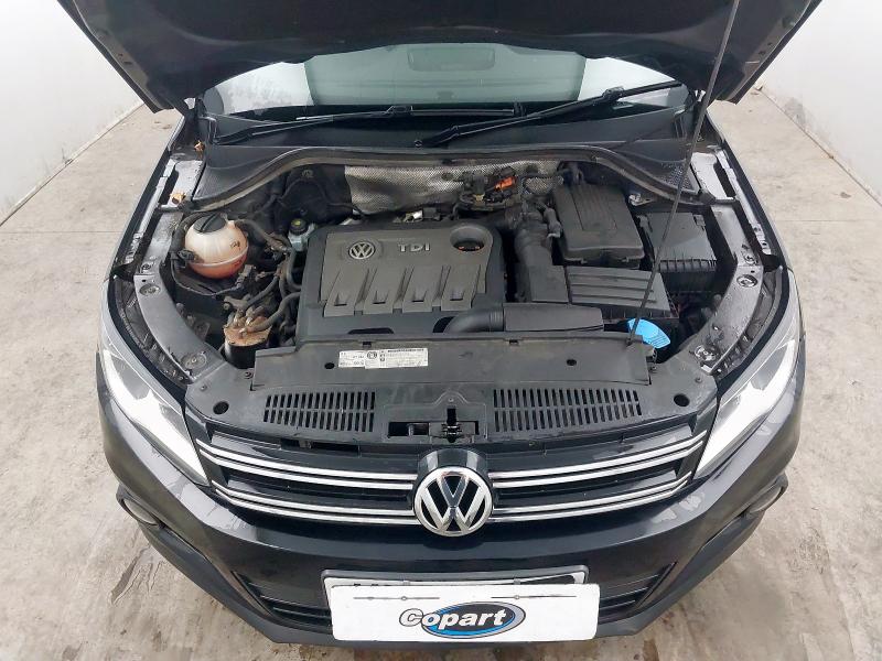 2012 VOLKSWAGEN TIGUAN S T