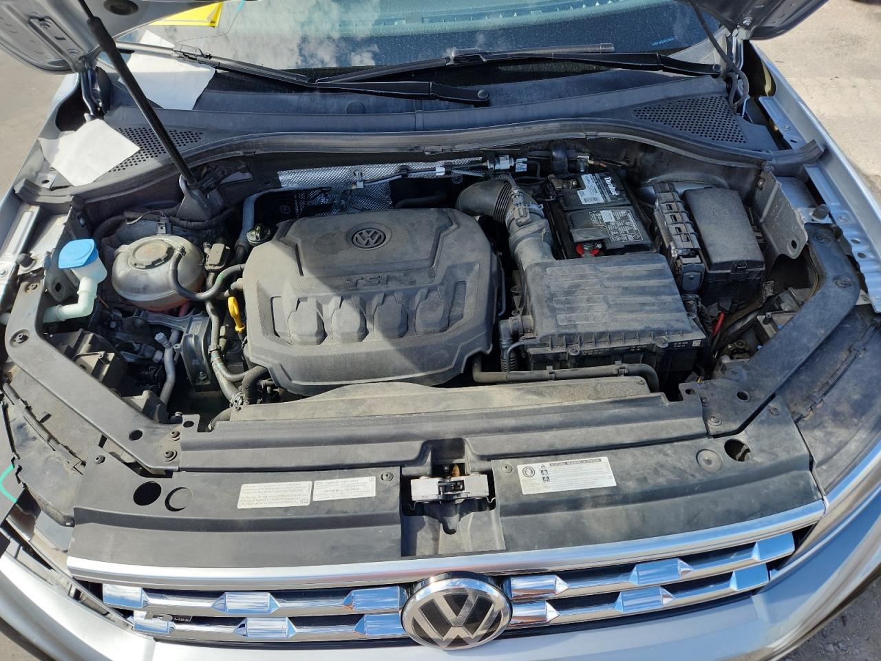 2020 Volkswagen Tiguan Sel Premium R-Line VIN: 3VV4B7AX3LM118546 Lot: 70311115