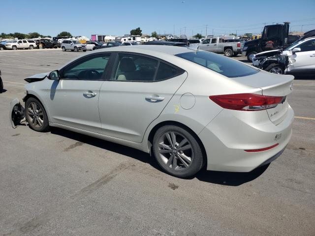  HYUNDAI ELANTRA 2017 Золотой