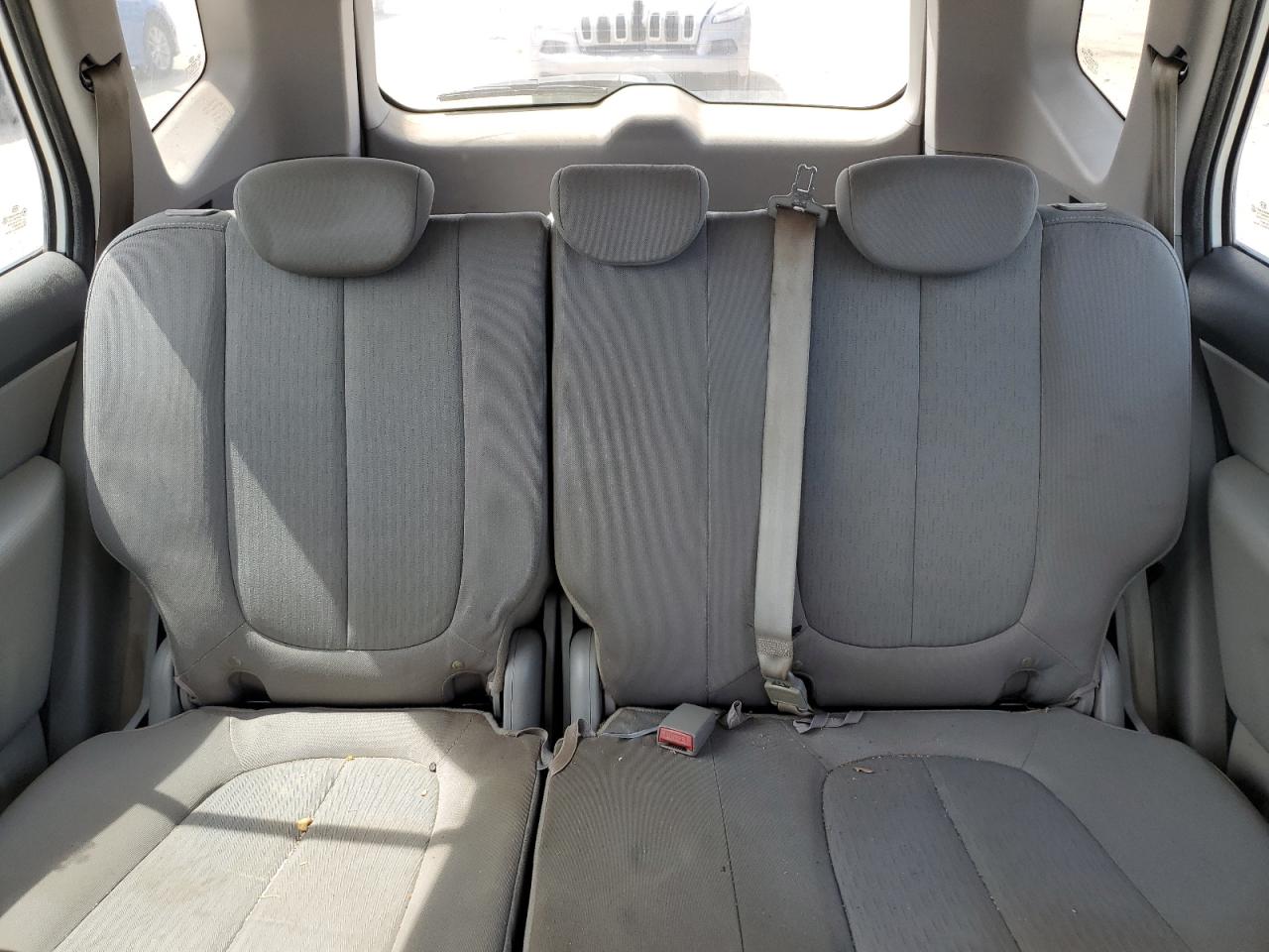 2009 Kia Rondo Base VIN: KNAFG528597222203 Lot: 70342915