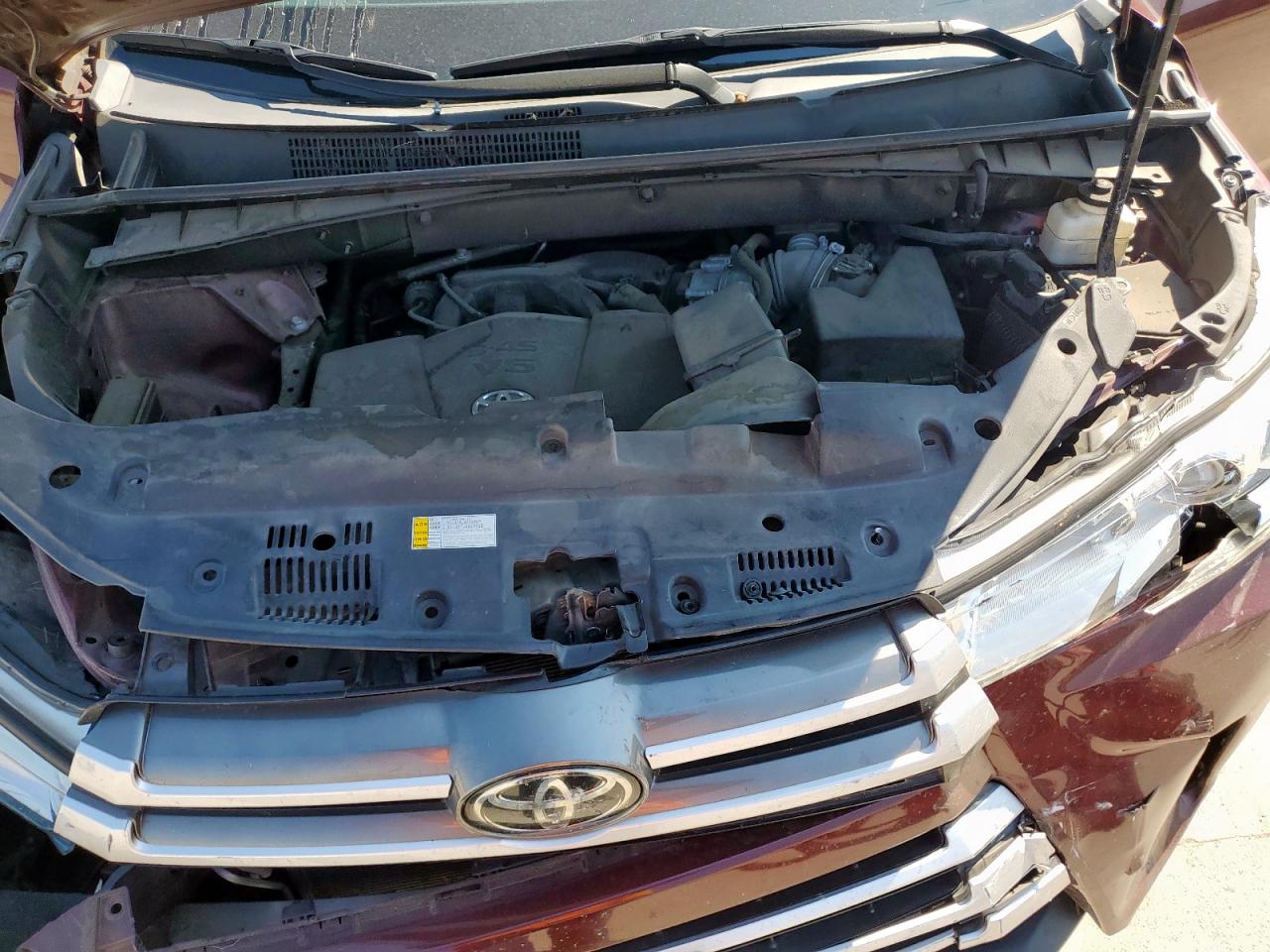 2019 Toyota Highlander Le VIN: 5TDZZRFH1KS367374 Lot: 70173895