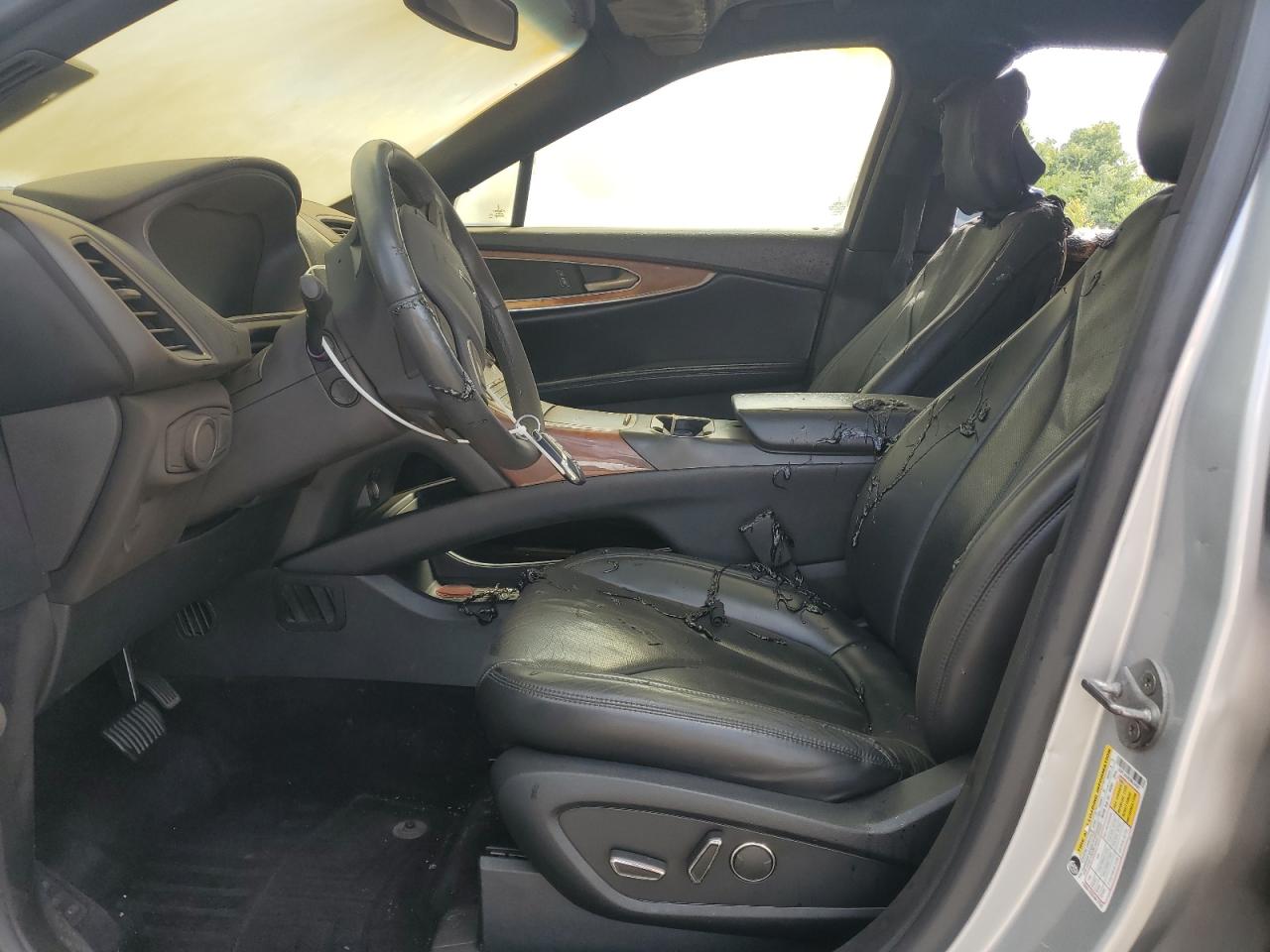 2016 Lincoln Mkx Reserve VIN: 2LMTJ8LR5GBL24587 Lot: 70143005