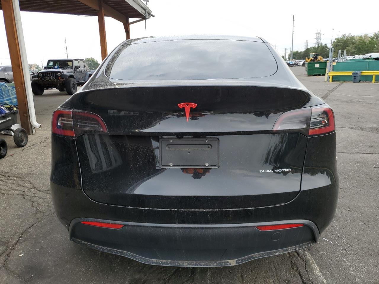 2024 Tesla Model Y VIN: 7SAYGDEE3RF061550 Lot: 70673305