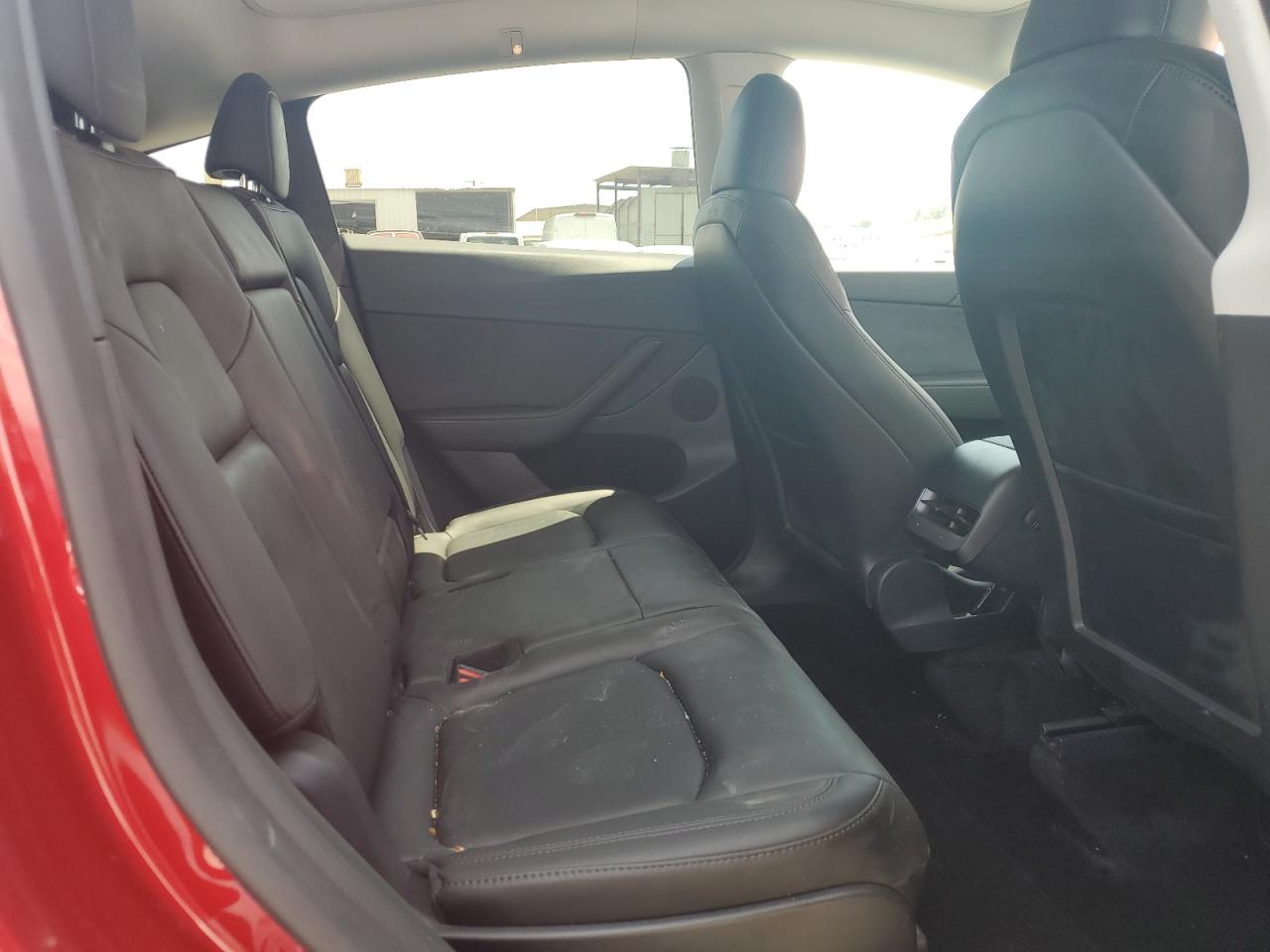 2024 Tesla Model Y VIN: 7SAYGAEE8RF074826 Lot: 69955265