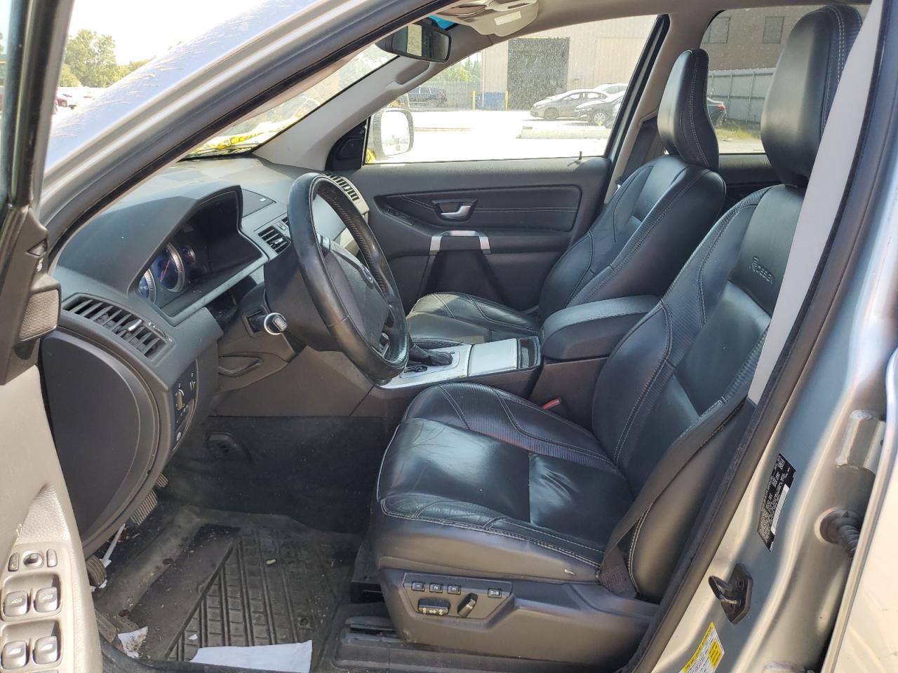 2014 Volvo Xc90 R Design VIN: YV4952CT7E1692122 Lot: 69143995