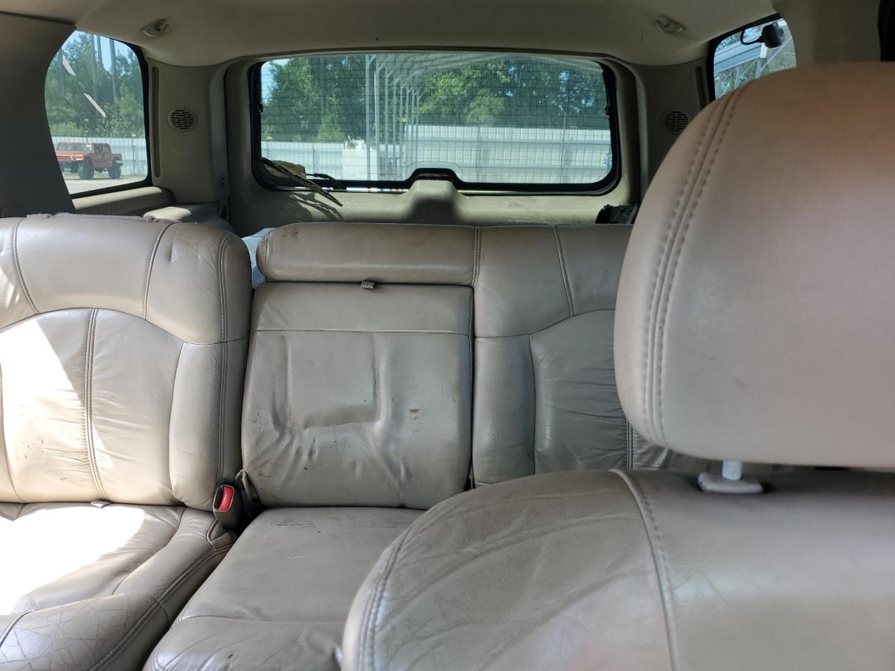 2001 Chevrolet Tahoe C1500 VIN: 1GNEC13T21J149182 Lot: 70359615