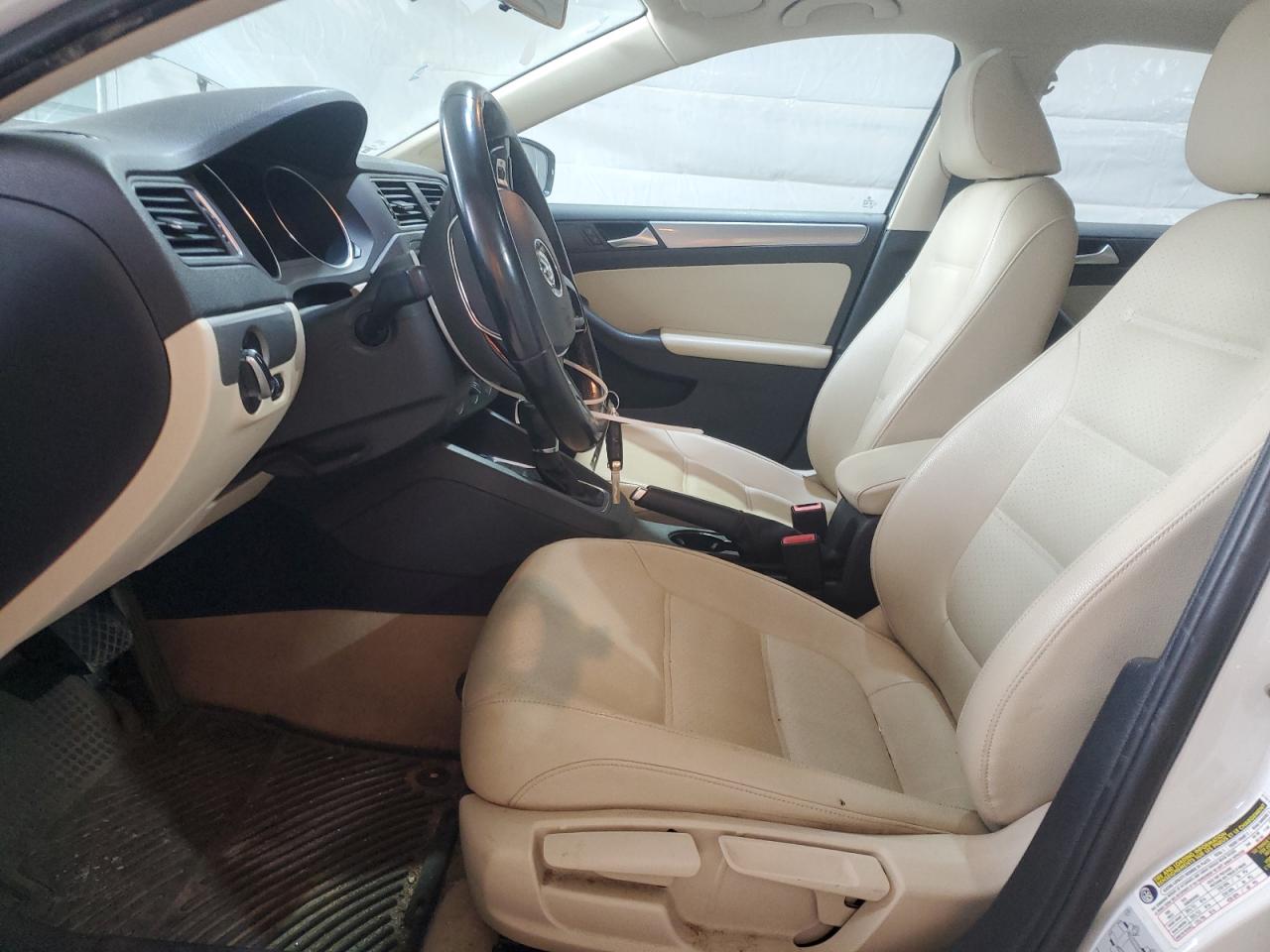 3VWD67AJ4GM362711 2016 Volkswagen Jetta Se