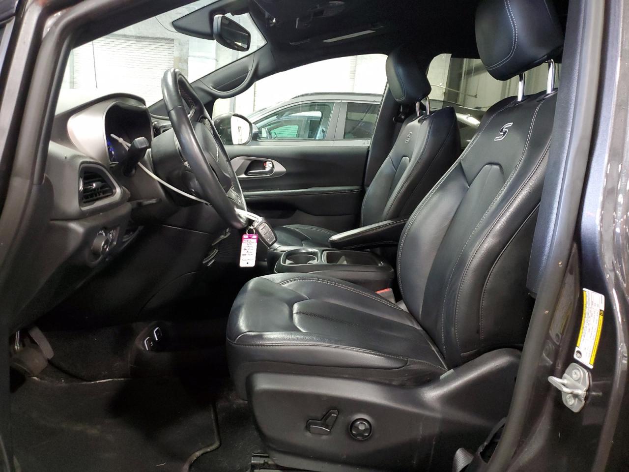 2020 Chrysler Pacifica Touring L VIN: 2C4RC3BG5LR282592 Lot: 70749475
