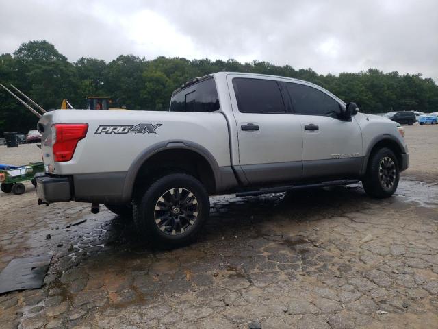  NISSAN TITAN 2018 Серебристый