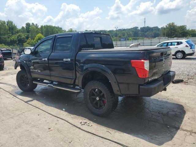  NISSAN TITAN 2018 Czarny