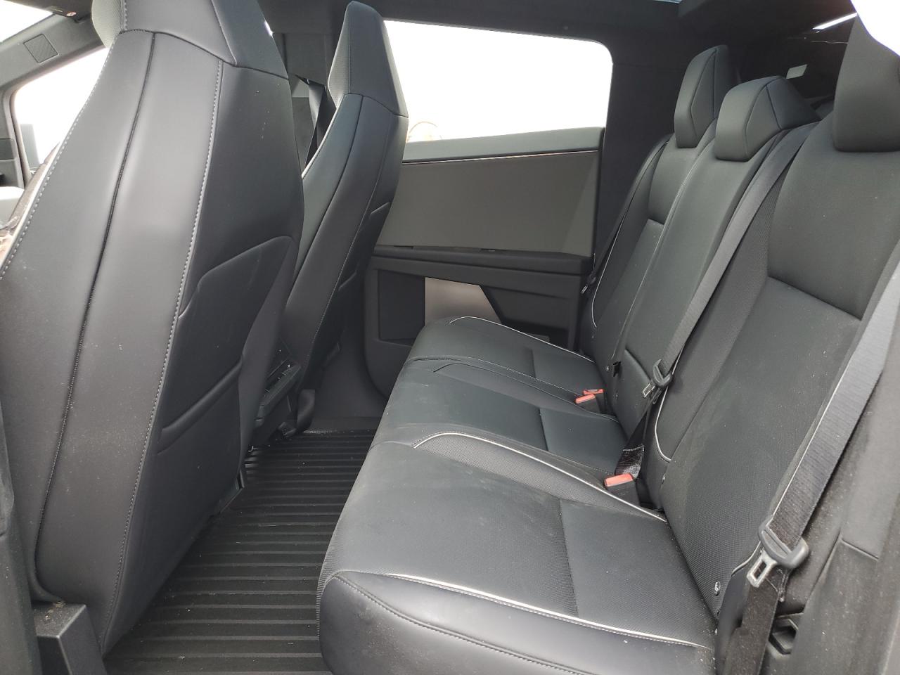 2024 Tesla Cybertruck VIN: 7G2CEHED1RA042324 Lot: 69215125