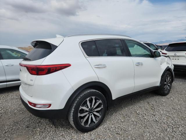 Паркетники KIA SPORTAGE 2017 Белы