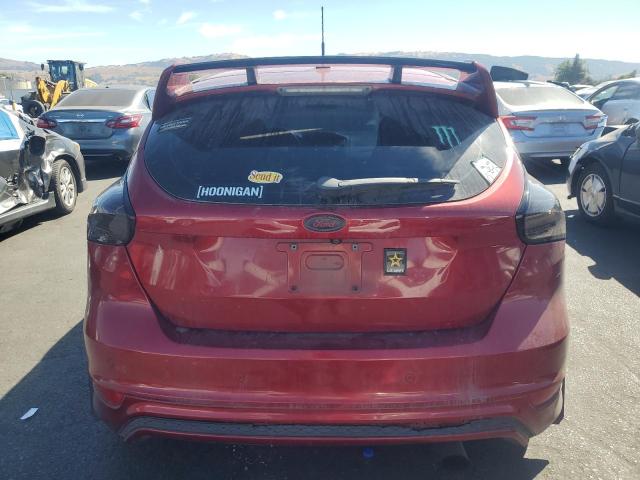  FORD FOCUS 2016 Красный