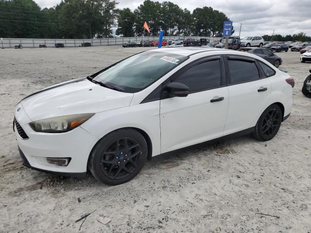 Sedans FORD FOCUS 2015 White