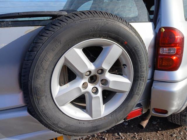 2005 TOYOTA RAV4 XT3 V