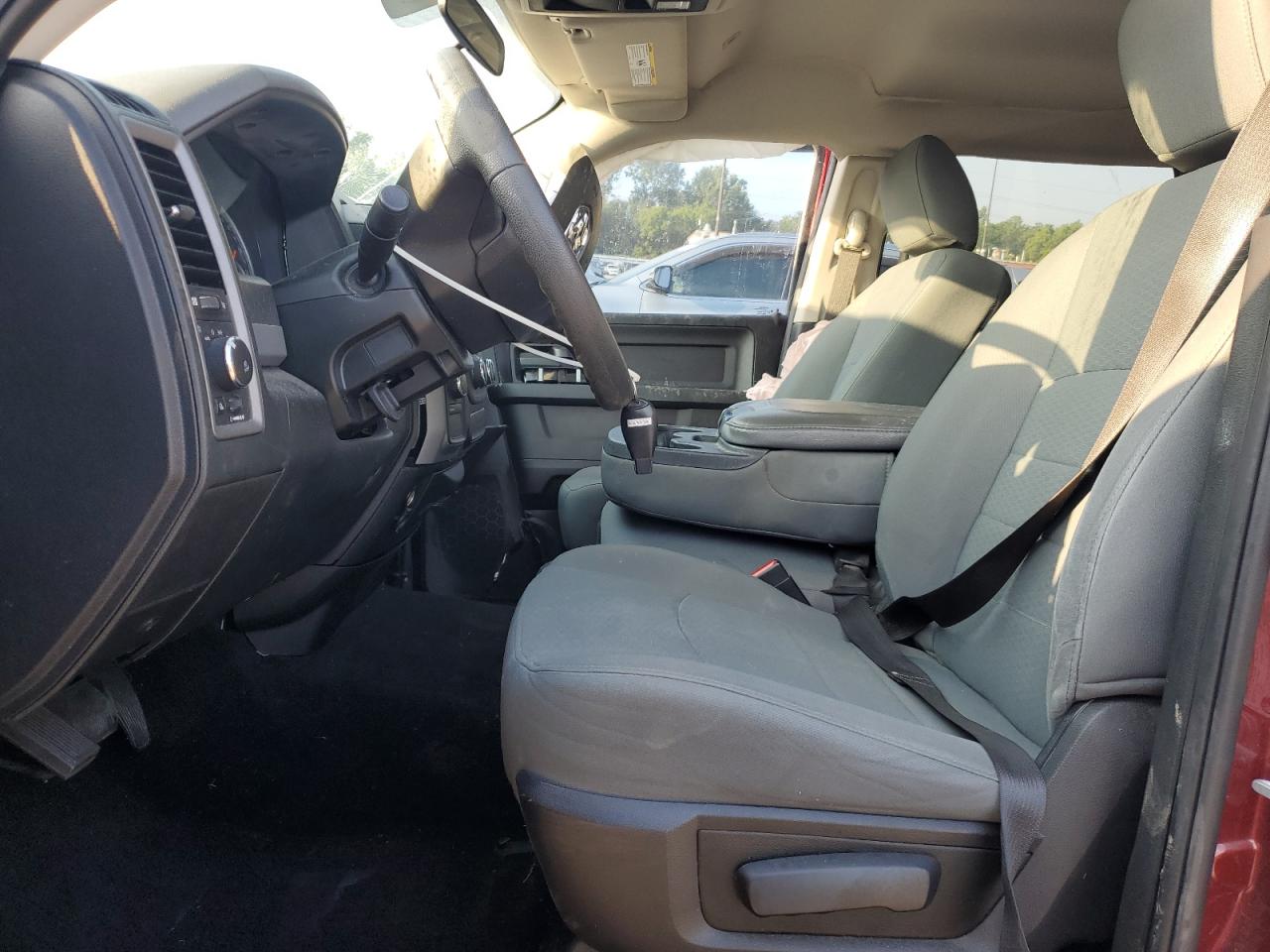 2018 Ram 1500 St VIN: 3C6RR7KT3JG186151 Lot: 67632445