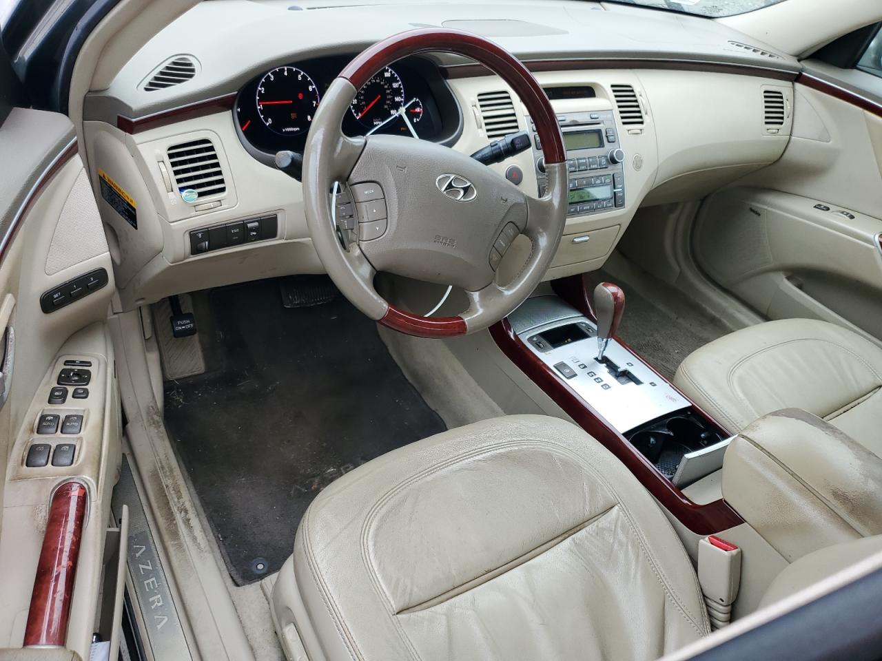 2008 Hyundai Azera Se VIN: KMHFC46F38A258907 Lot: 64790405