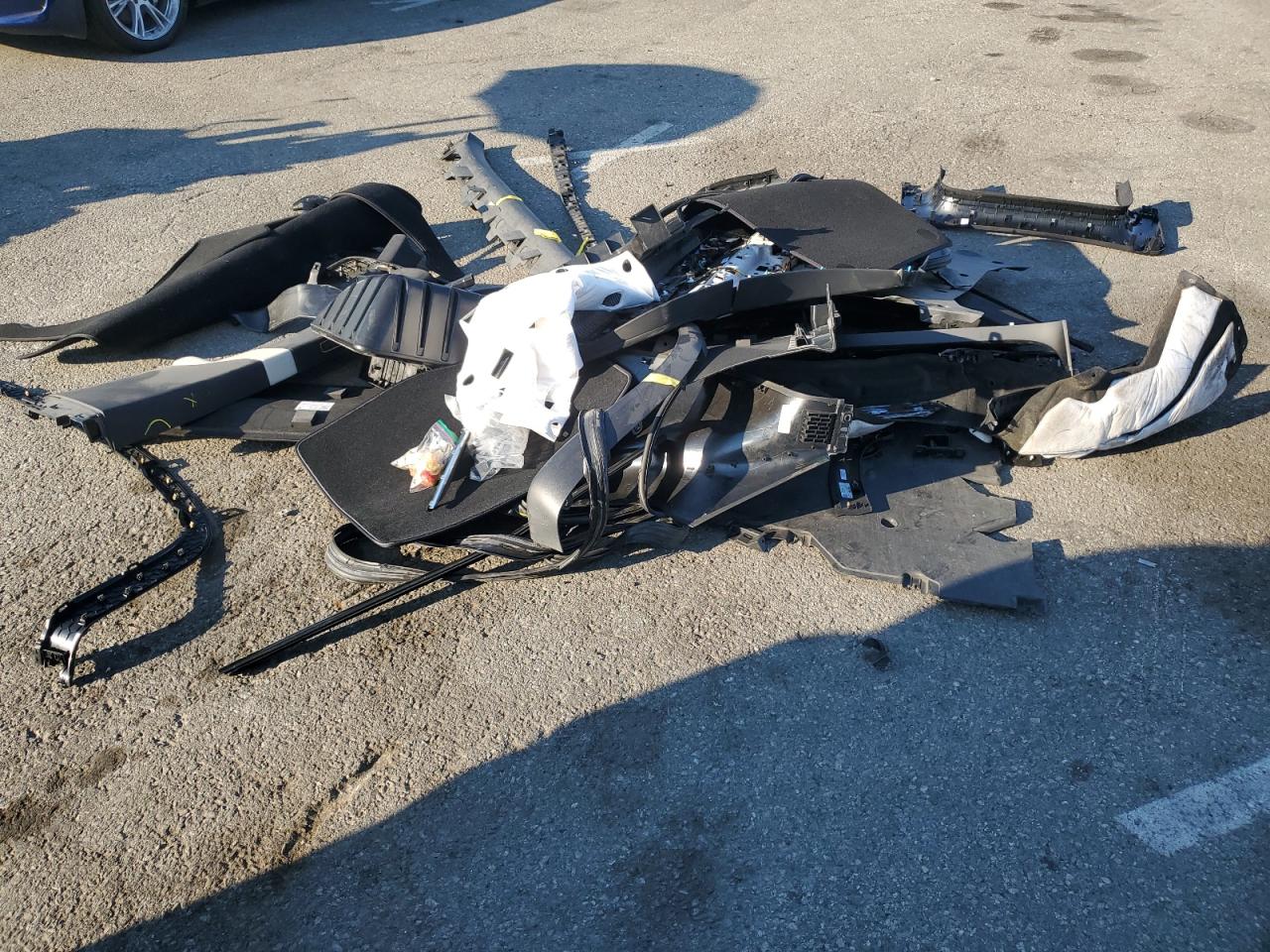 7SAXCBE53RF437000 2024 Tesla Model X