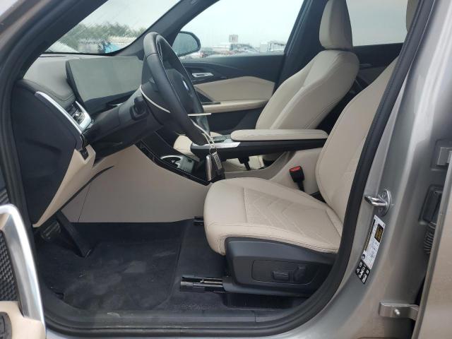  BMW X1 2024 Srebrny