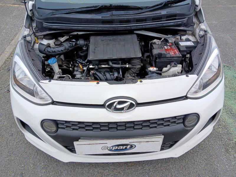 2017 HYUNDAI I10 SE