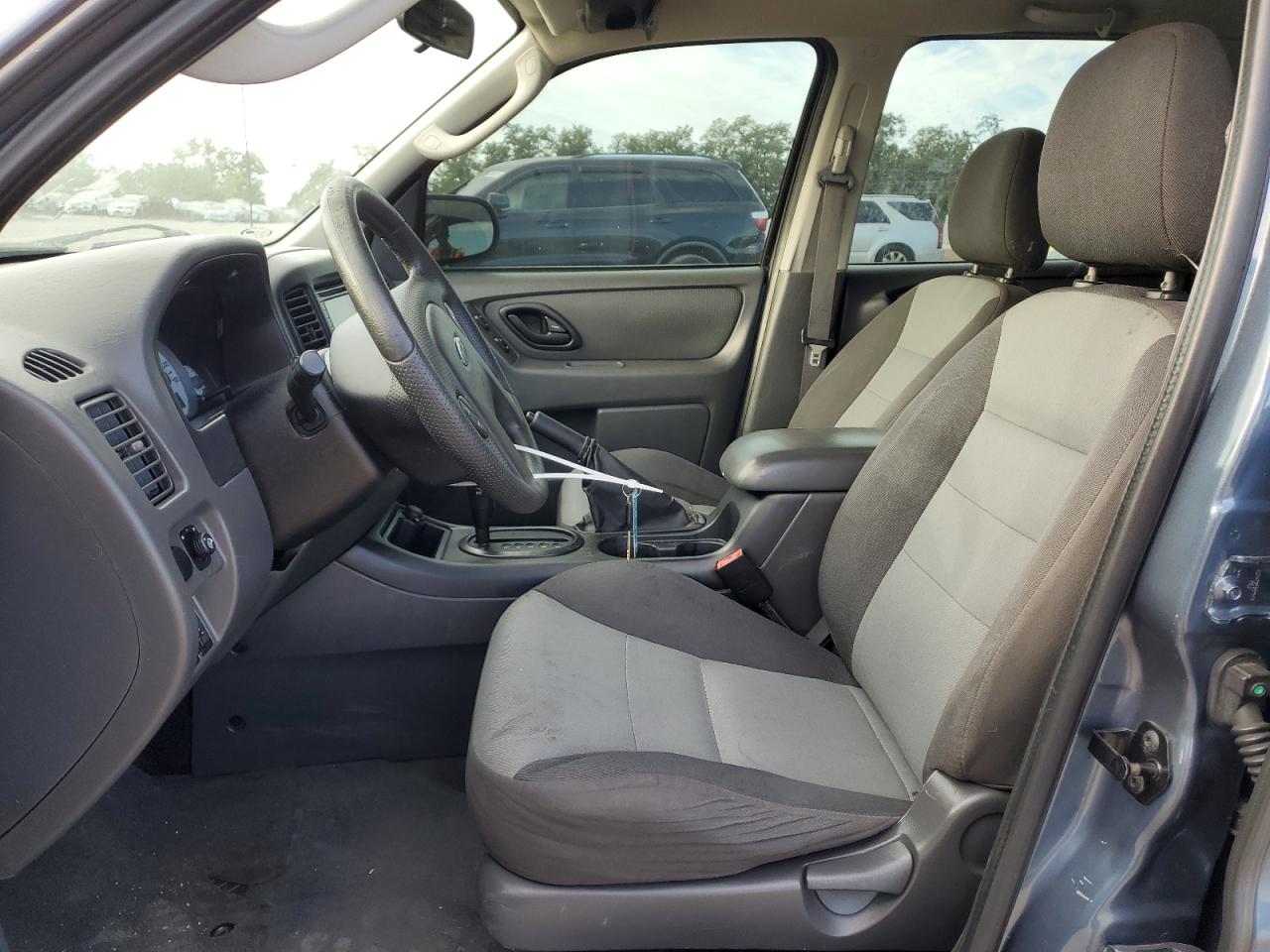 2005 Ford Escape Xls VIN: 1FMYU92Z25KC10971 Lot: 70029265