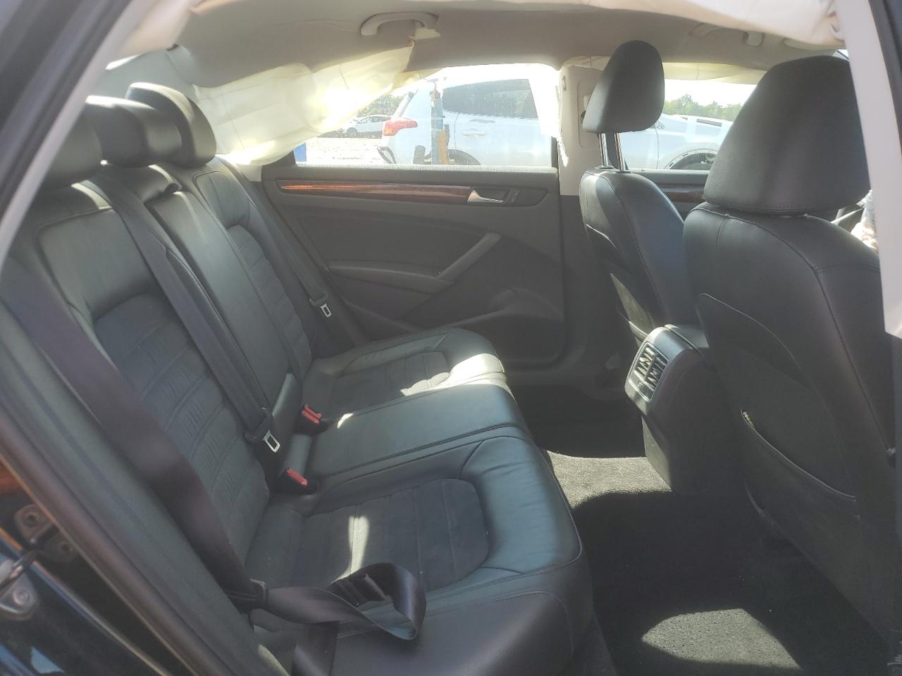 2013 Volkswagen Passat Sel VIN: 1VWCN7A3XDC120129 Lot: 70227155