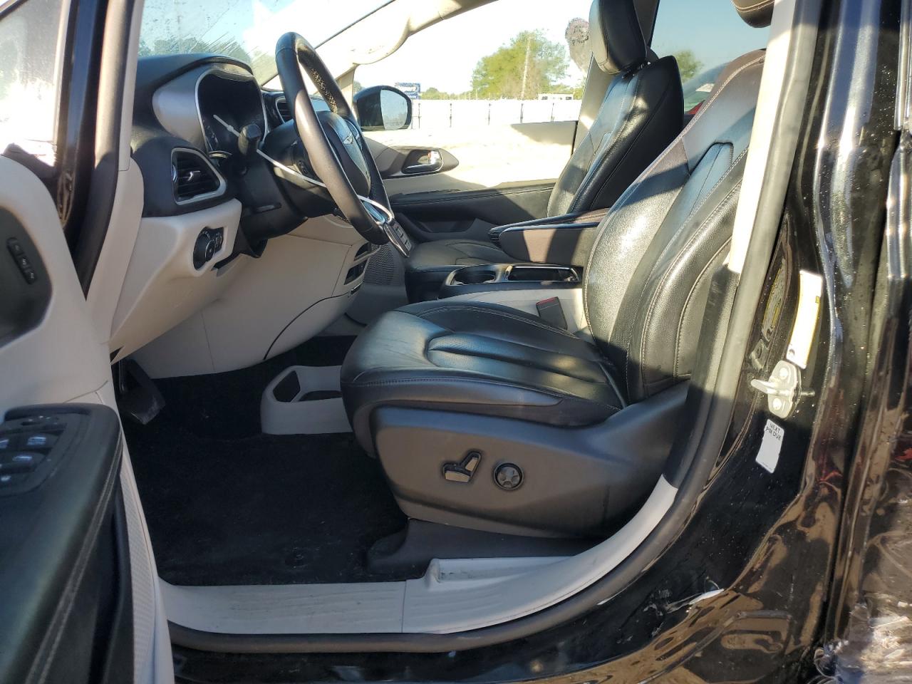 2022 Chrysler Pacifica Touring L VIN: 2C4RC1BG2NR147044 Lot: 69838265