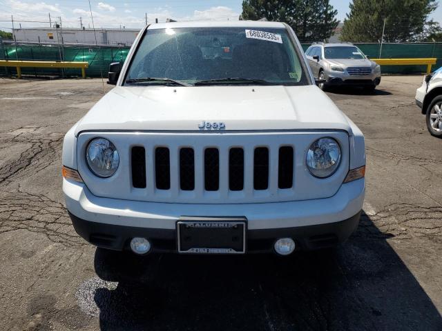  JEEP PATRIOT 2016 Белы