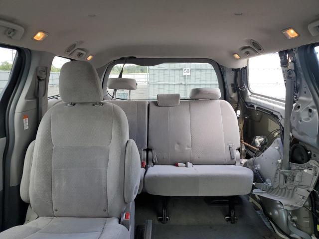 2015 TOYOTA SIENNA LE  