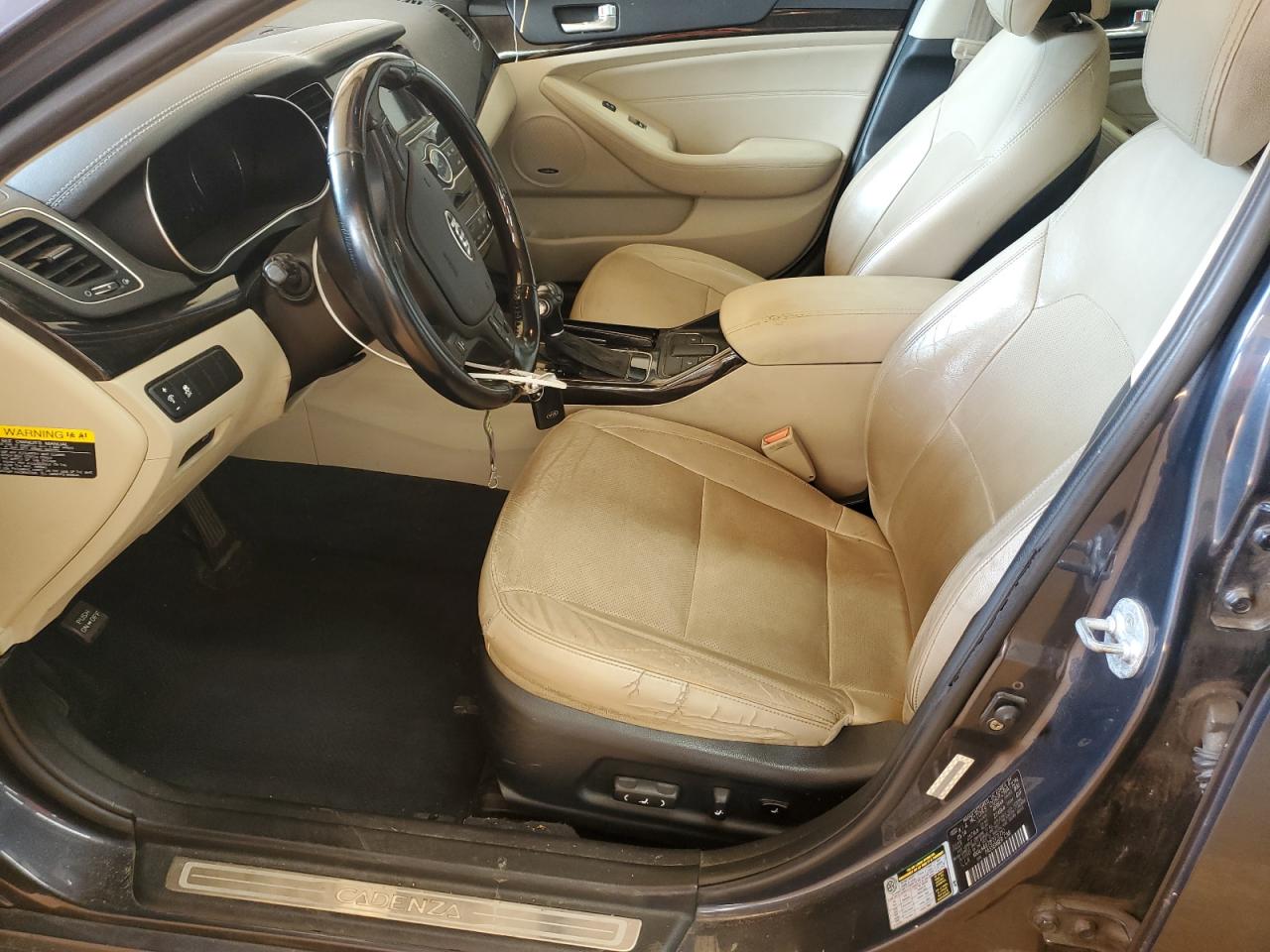 2015 Kia Cadenza Premium VIN: KNALN4D73F5171752 Lot: 69734225